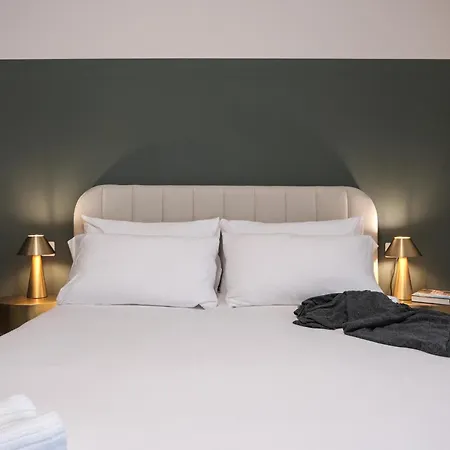 Guest house Prestige - Just 30 Seconds Walk To Bernina Express