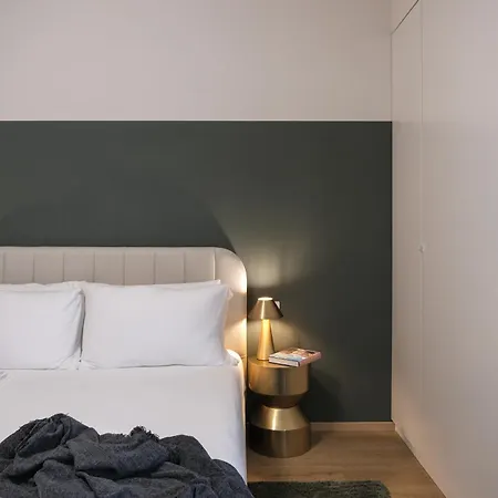 Prestige - Just 30 Seconds Walk To Bernina Express Guest house
